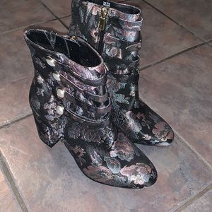 REACTION Kenneth Cole “TIME TO BE” Bootie